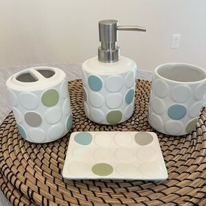 Colorful Ceramic Bathroom Accessories Set